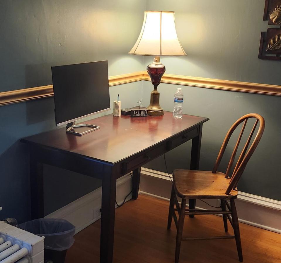 Oaklawn Inn Menomonie Eksteriør bilde