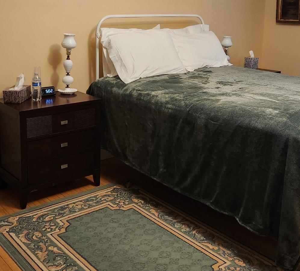 Oaklawn Inn Menomonie Eksteriør bilde