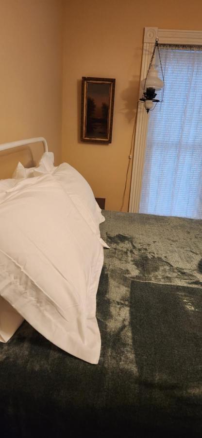 Oaklawn Inn Menomonie Eksteriør bilde