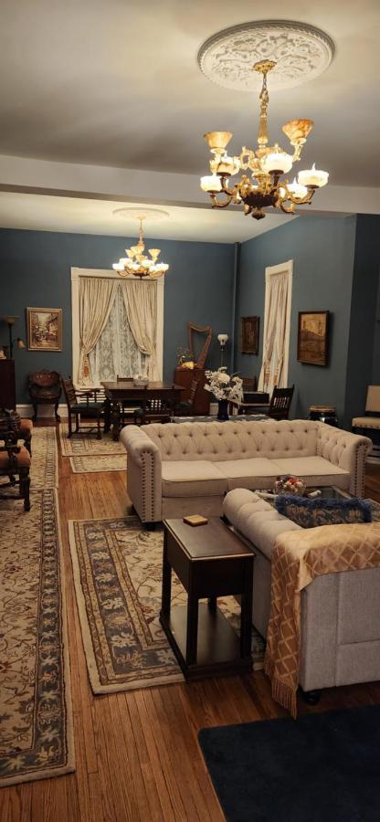 Oaklawn Inn Menomonie Eksteriør bilde