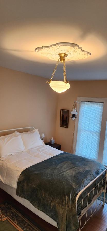 Oaklawn Inn Menomonie Eksteriør bilde